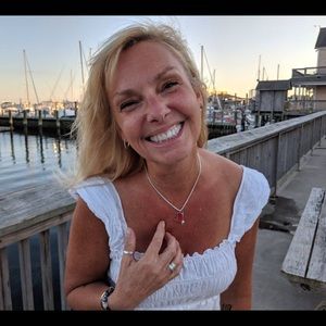 Meet your Posher, Alison